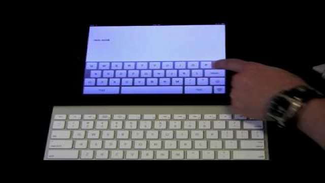 MacMost Now 389: Using an External Keyboard With Your iPad